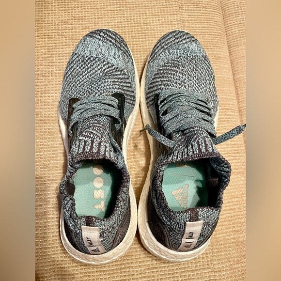 Adidas Ultra boost x Parleyed - Picture 2 of 5